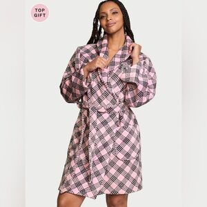 Short cozy robe Victoria’s Secret